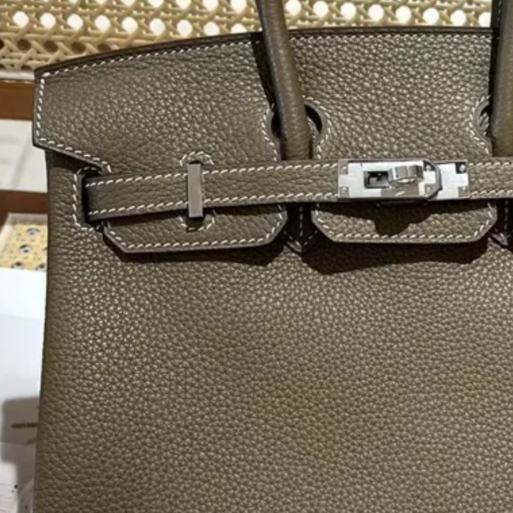 Bag 25 Brk HSS Cr / GryTr Made of Tg Leather with Brushed Gold Fittings